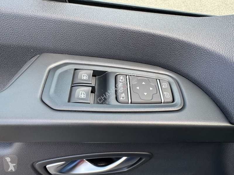 Bedrijfswagen Renault L2H1 3T BLUE DCI 170 BVA9...