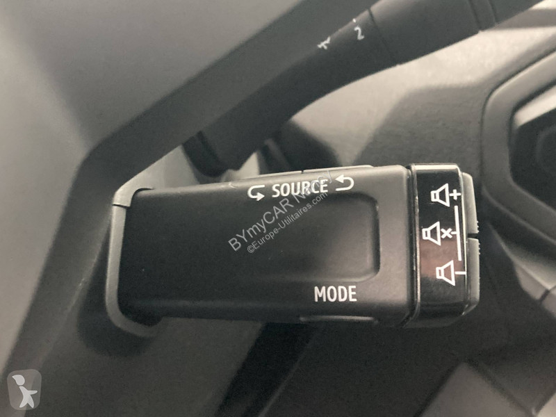 Veicolo commerciale Dacia Bigster Hybrid 155