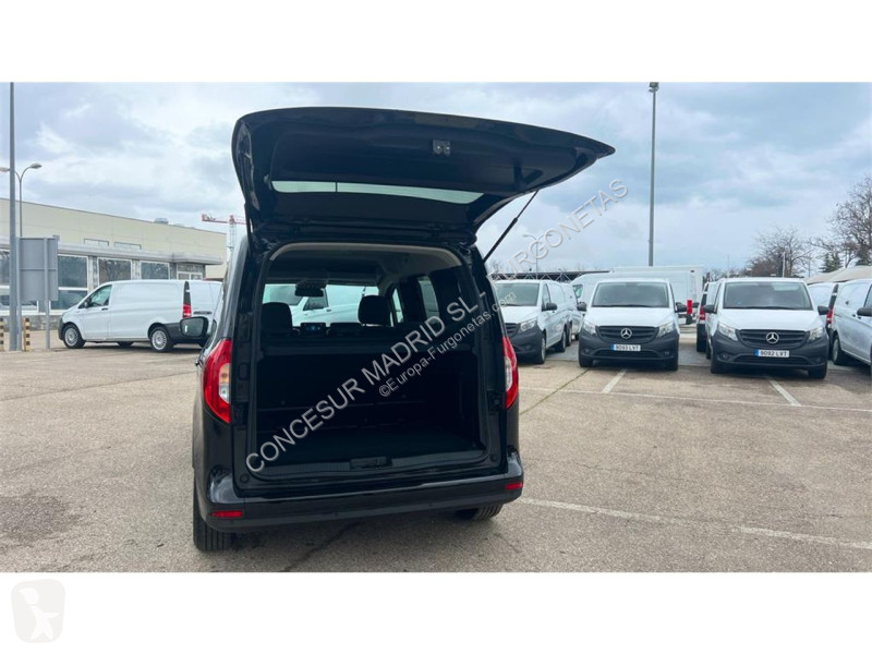 Užitkové vozidlo Mercedes 180 d