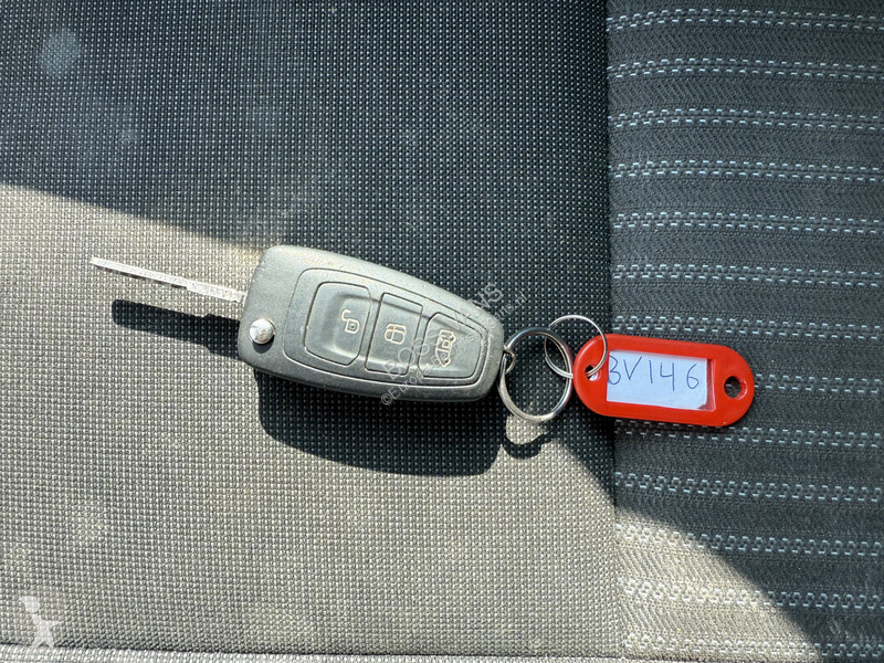 Autoutilitară Ford 170pk Laadklep Airco Cruise...