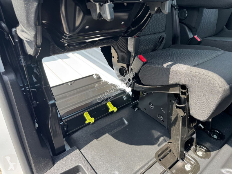Véhicule utilitaire Peugeot M 2.0 BLUEHDI 145...