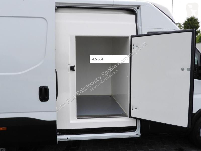 Autoutilitară Iveco DAILY 35S14 FURGON CHŁODNIA...