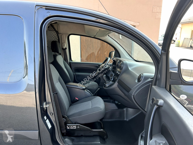 Véhicule utilitaire Mercedes Compact 109 1.5...