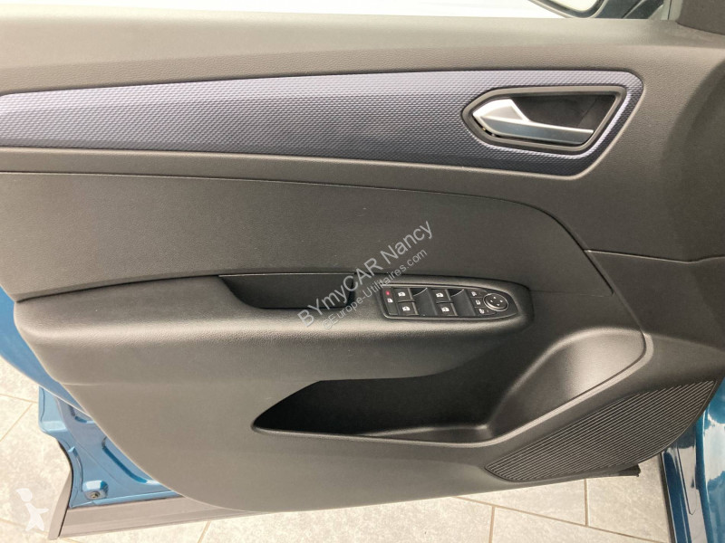 Autoutilitară Renault Arkana mild hybrid 140...