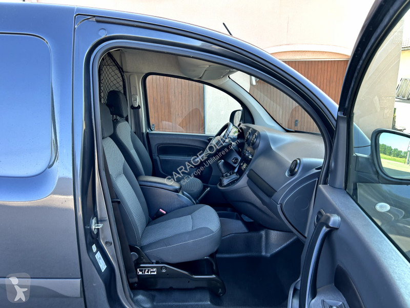 Véhicule utilitaire Mercedes Compact 109 1.5...