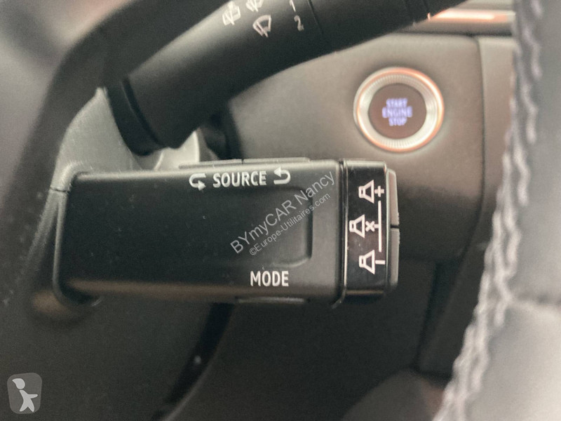 عربة نفعية Renault Captur TCe 90