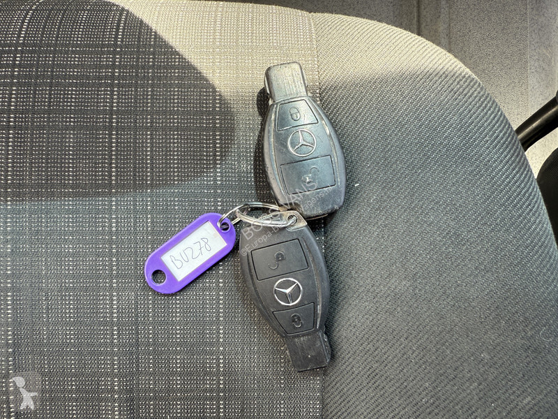 Veículo utilitário Mercedes 211 2.2 CDI...