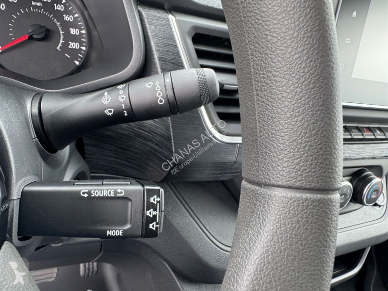 Veicolo commerciale Renault L2H1 3T BLUE DCI...