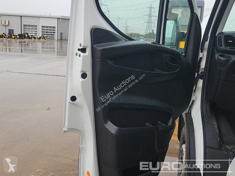 Furgoneta Iveco 35S11