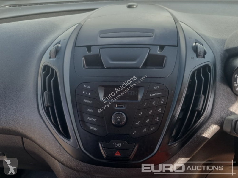 Autoutilitară Ford Courier