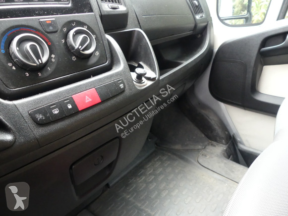 Véhicule utilitaire Peugeot