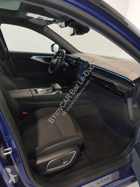 Veicolo commerciale Renault Austral full hybrid...