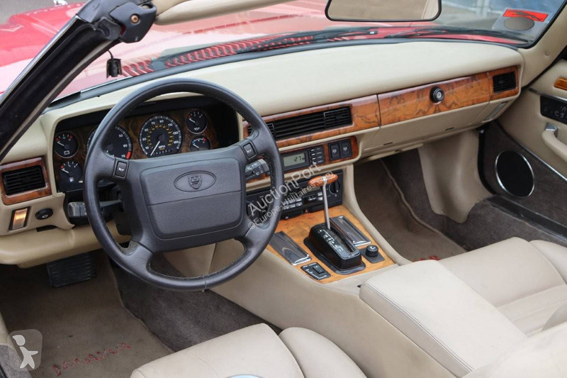 Véhicule utilitaire Jaguar Convertible -S