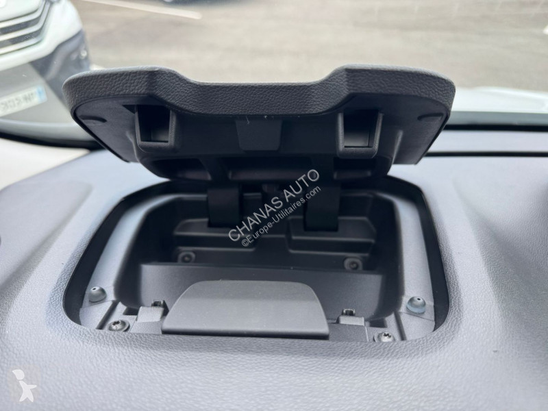عربة نفعية Renault 2.0 BLUE DCI 150 EDC