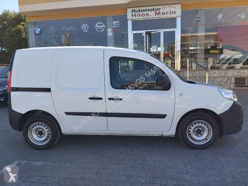 عربة نفعية Renault