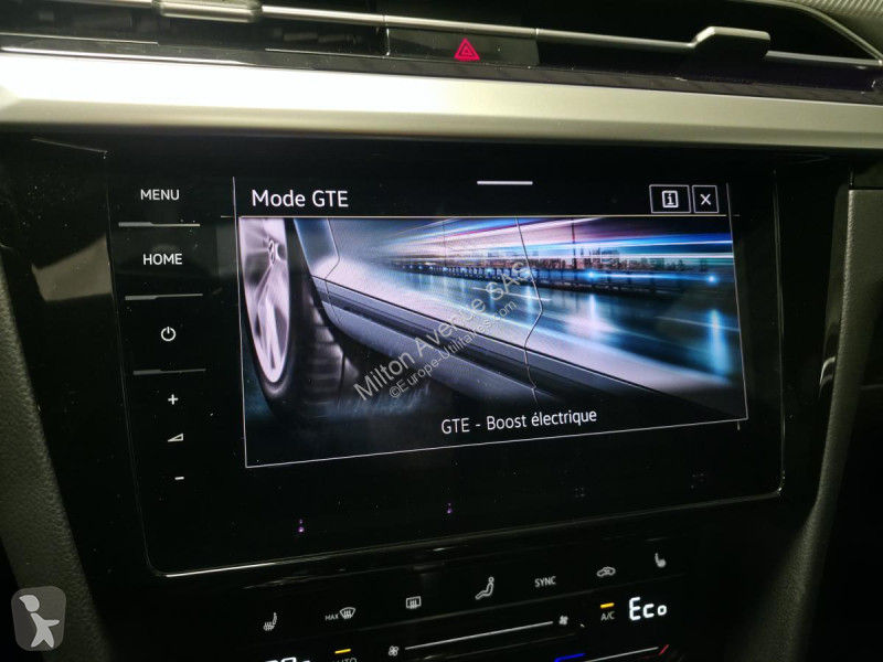 Véhicule utilitaire Volkswagen ARTEON Shooting...