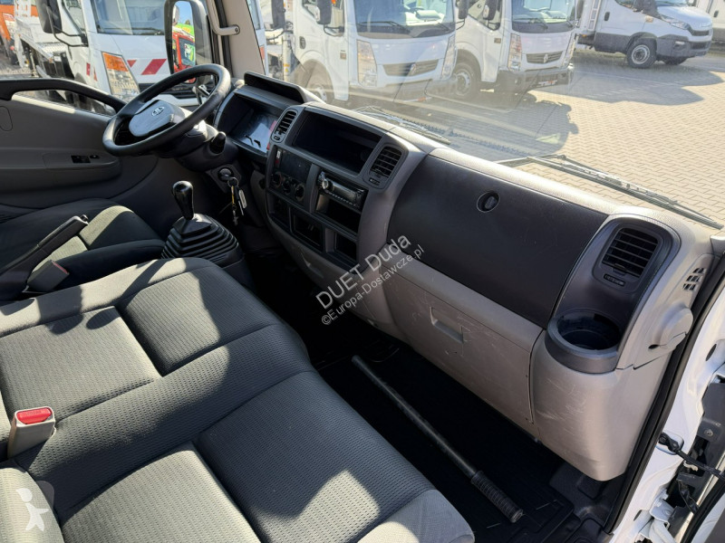 Furgoneta Nissan