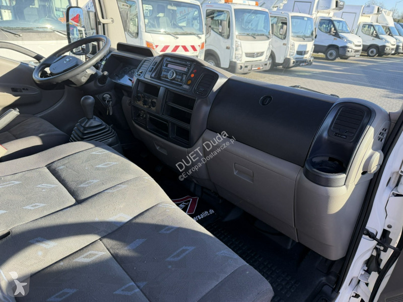 Furgoneta Nissan