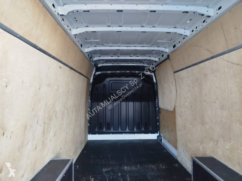Samochód dostawczy Renault