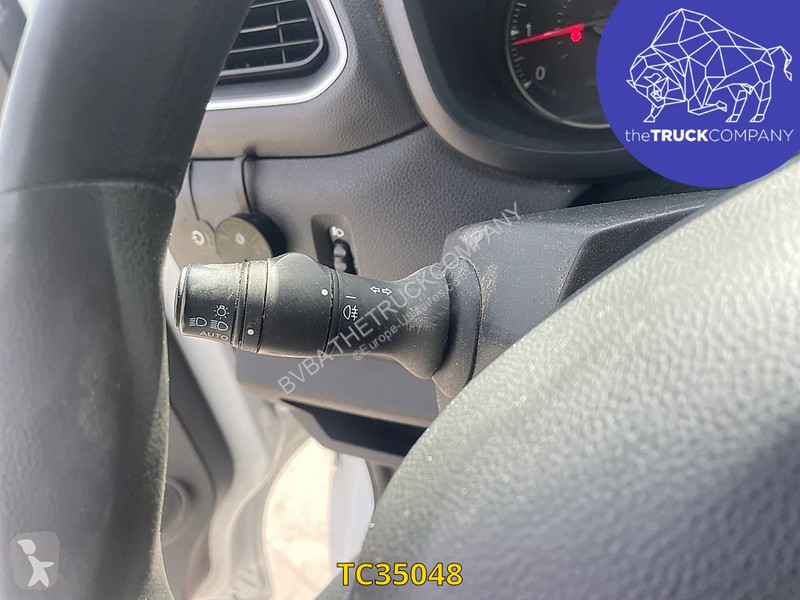 Samochód dostawczy Renault