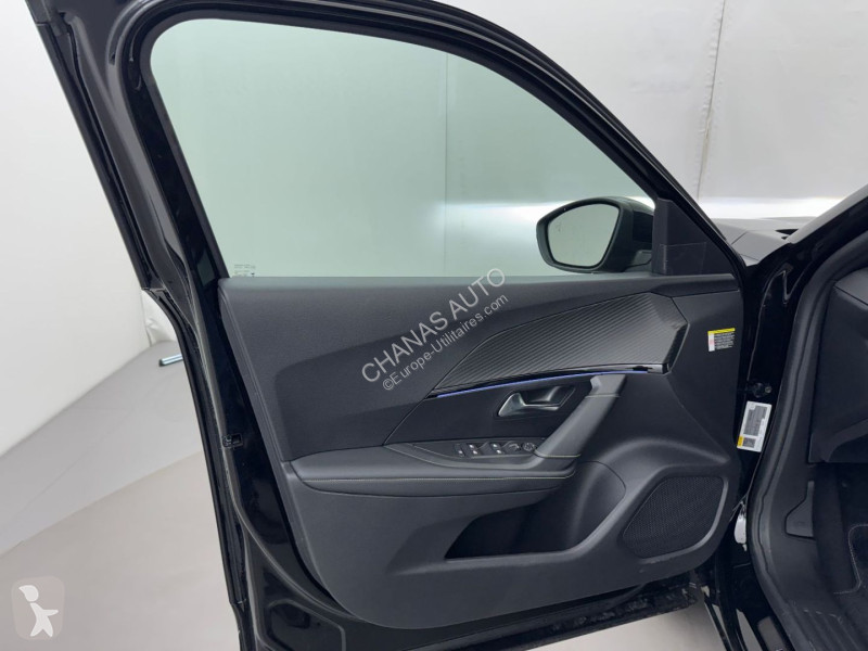 Véhicule utilitaire Peugeot 1.2 Hybrid 145 GT...