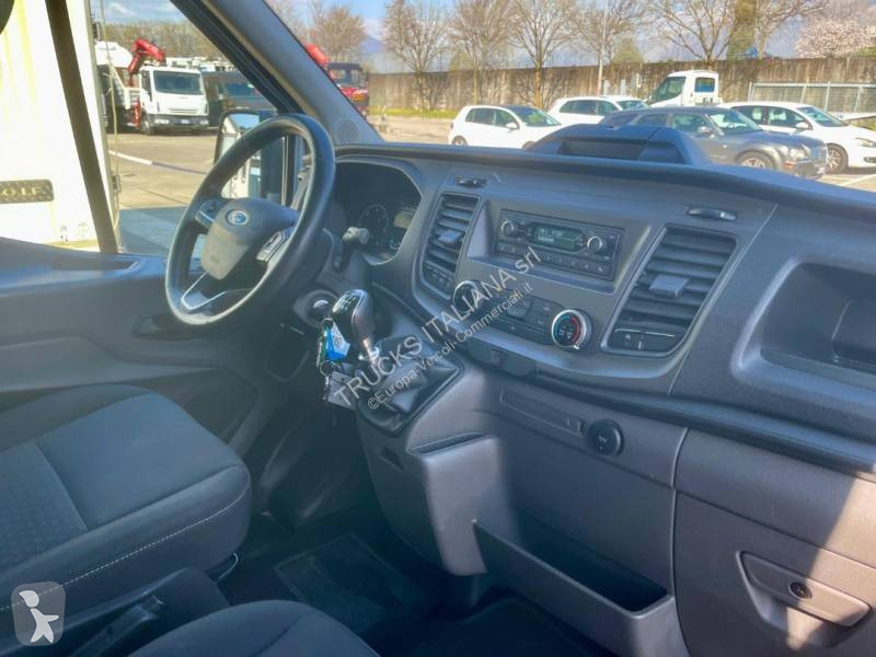 Véhicule utilitaire Ford