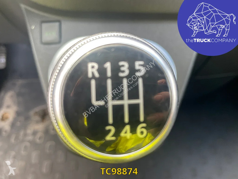Furgoneta Renault 145.32 frigo