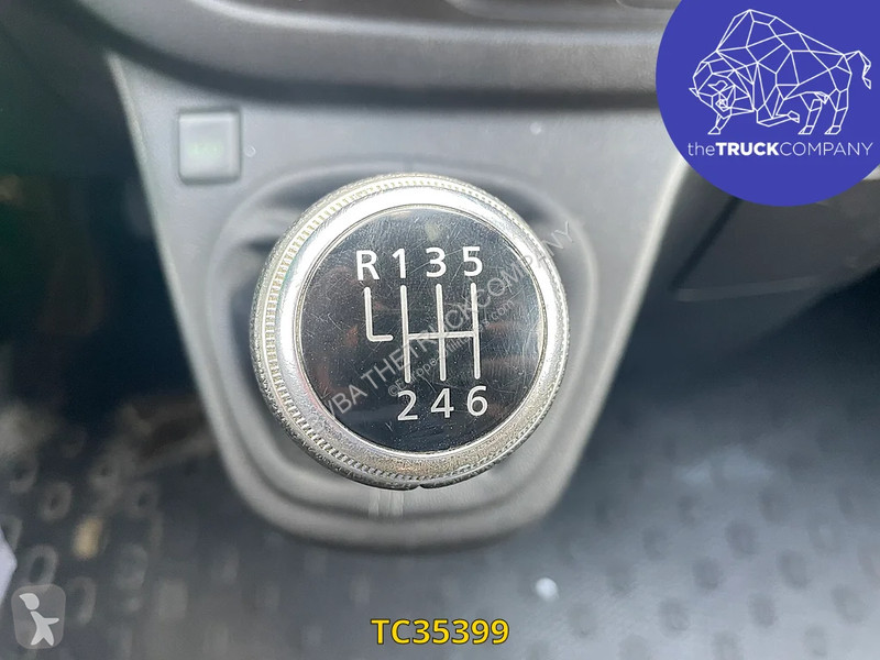 عربة نفعية Renault 145.32 frigo