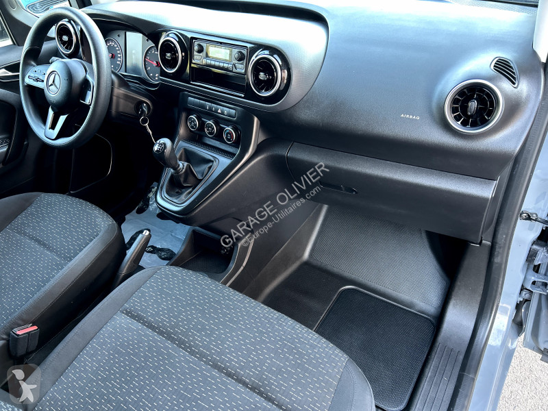 Véhicule utilitaire Mercedes Long 110 1.5 CDI...