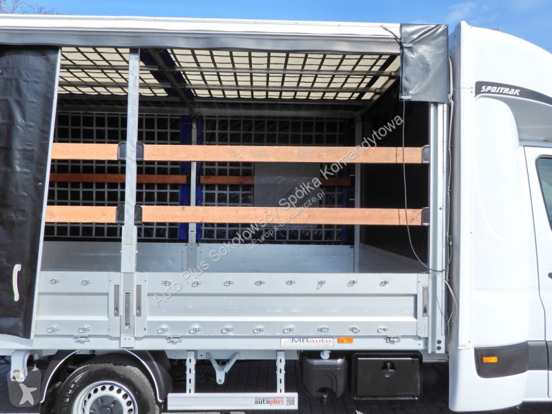 Autoutilitară Mercedes 23RANSIT