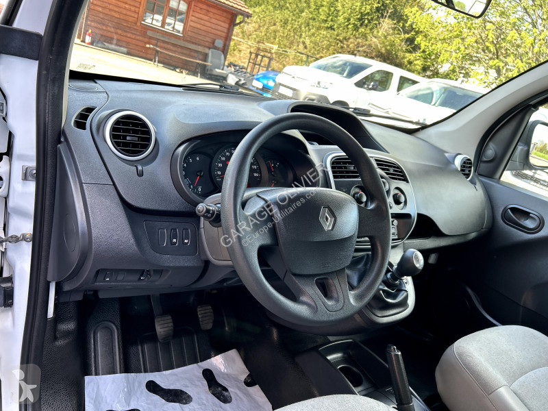 Véhicule utilitaire Renault Maxi Grand Volume...