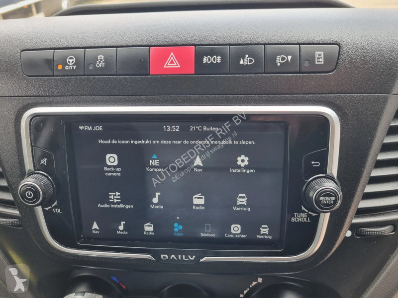 Samochód dostawczy Iveco 40C18 3.0D Koffer GVW...