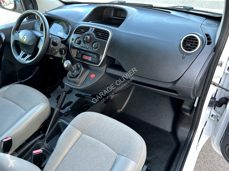 Véhicule utilitaire Renault Maxi Grand Volume...
