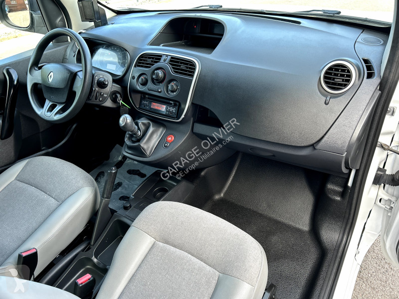 Лекотоварен автомобил Renault Maxi Grand Volume...