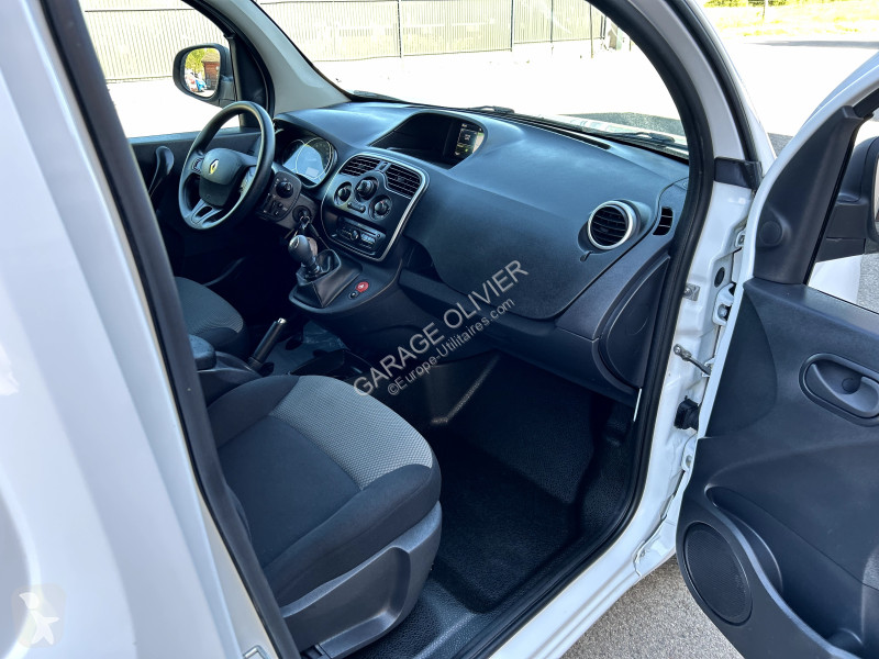 Véhicule utilitaire Renault Maxi Grand Volume...
