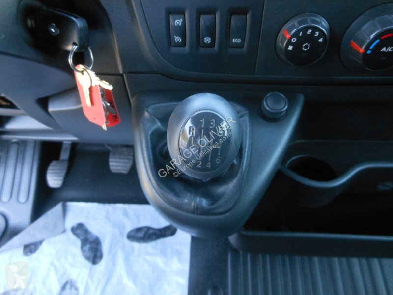 Véhicule utilitaire Renault Châssis Cabine...