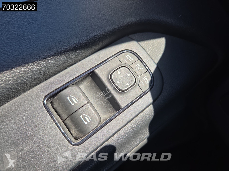 عربة نفعية Mercedes 215 CDI Automatik 150PS...