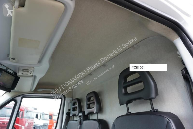 Samochód dostawczy Iveco DAILY / 70C18 / 3,0 -...