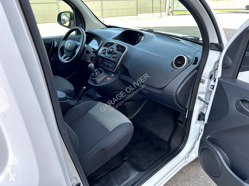 Véhicule utilitaire Renault 1.5 Blue dci 95...