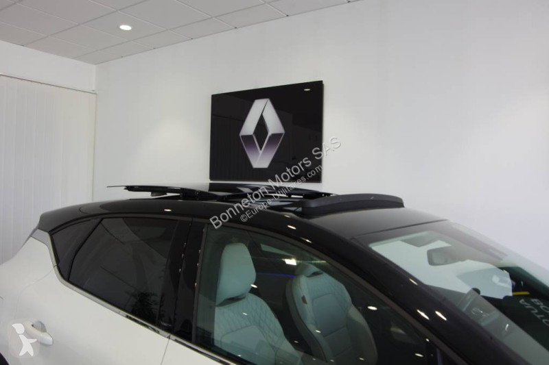 Samochód dostawczy Renault (2) Initiale Paris...