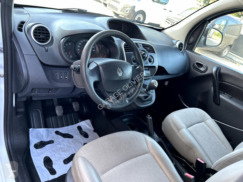 Véhicule utilitaire Renault Maxi Grand Volume...