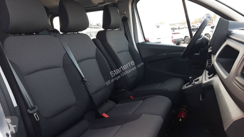 Véhicule utilitaire Renault  TRAFIC CABINE...