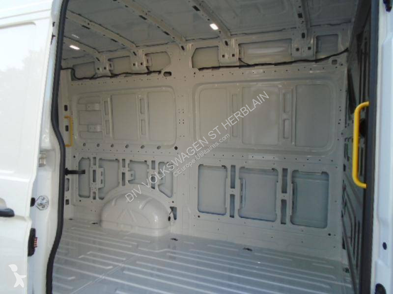 Volkswagen CRAFTER VAN 30 L3H3 2.0 TDI 140 CH van