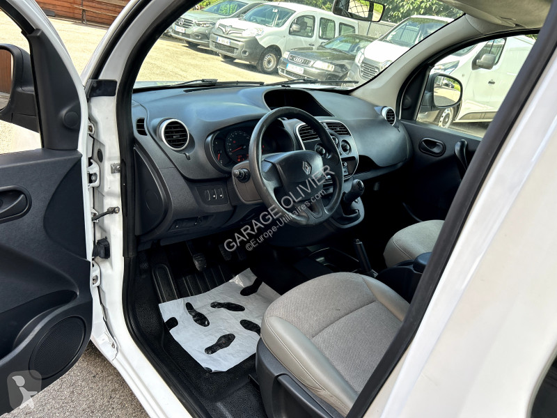 Véhicule utilitaire Renault Maxi Grand Volume...