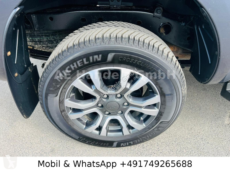 عربة نفعية Ford Wildtrak Bi-Turbo...