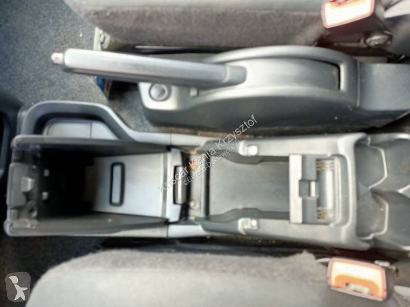 Samochód dostawczy Nissan