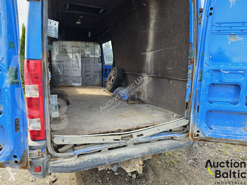 Véhicule utilitaire Iveco  35C15V