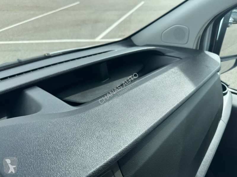 Véhicule utilitaire Ford 320 L1H1 2.0 TDCi 130...