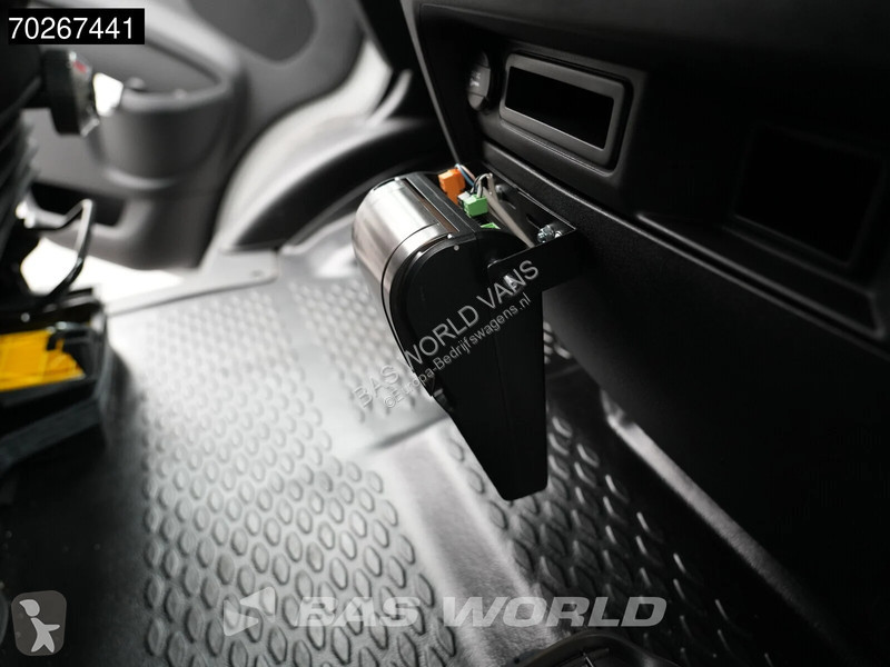 Furgoneta Iveco 35S18 BPM VRIJ! 3.0L Laadklep...