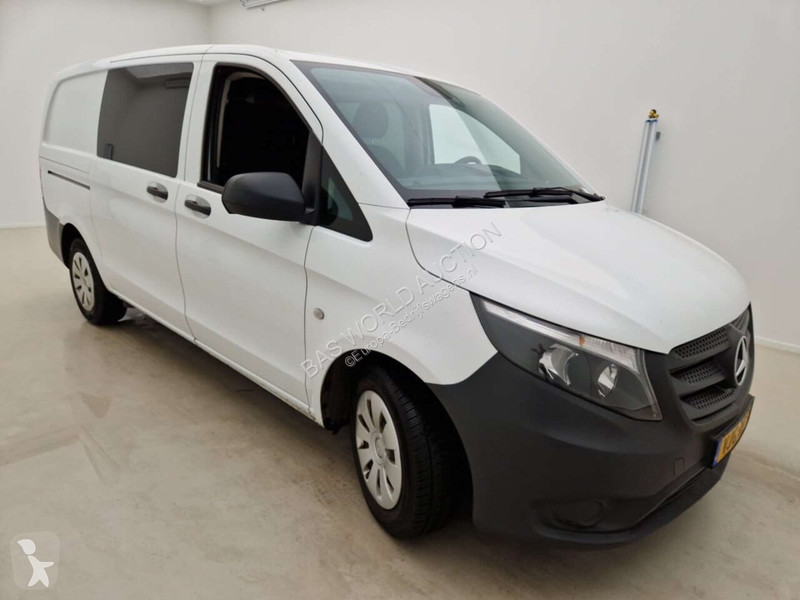 Лекотоварен автомобил Mercedes 110 CDI Lang DC...